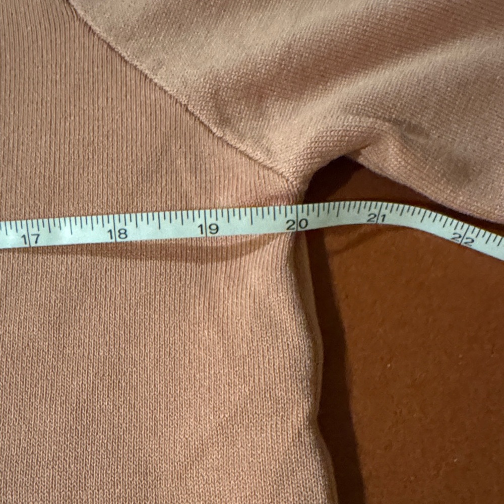 Chanel Mauve Sweater Bling - Picture 5 of 17